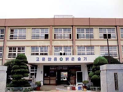 본 사진은 해당 기사와 무관. 사진은 해당 학교와 무관함